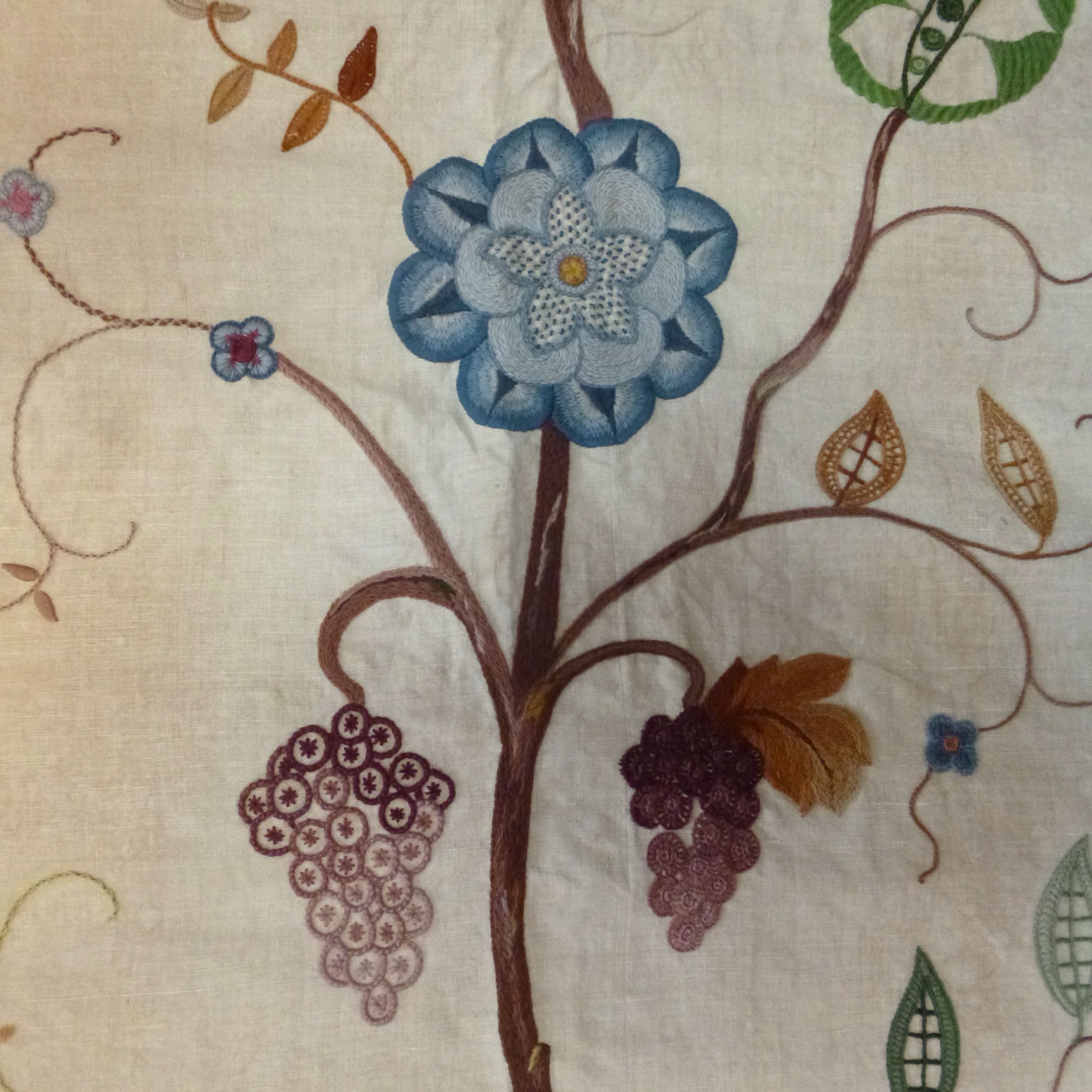 Early 20th crewelwork
