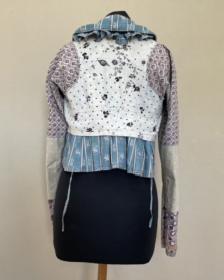 Caracao or Short Gown