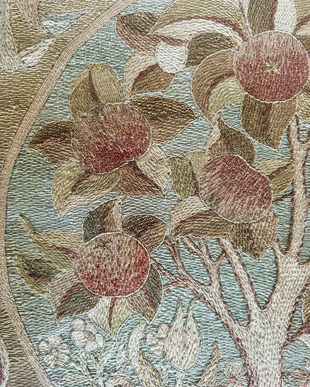 Morris & Co Apple Tree