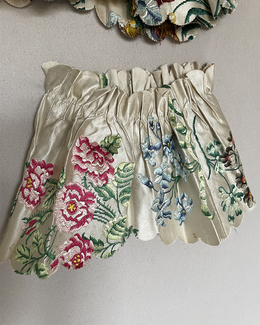 A Pair of Sleeve Ruffles
