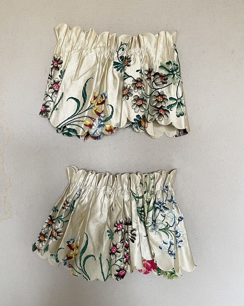 A Pair of Sleeve Ruffles