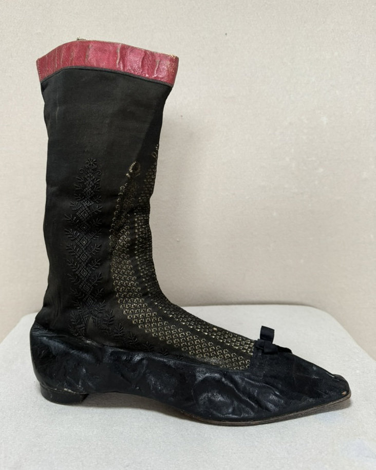 Rare Dress Opera Boots