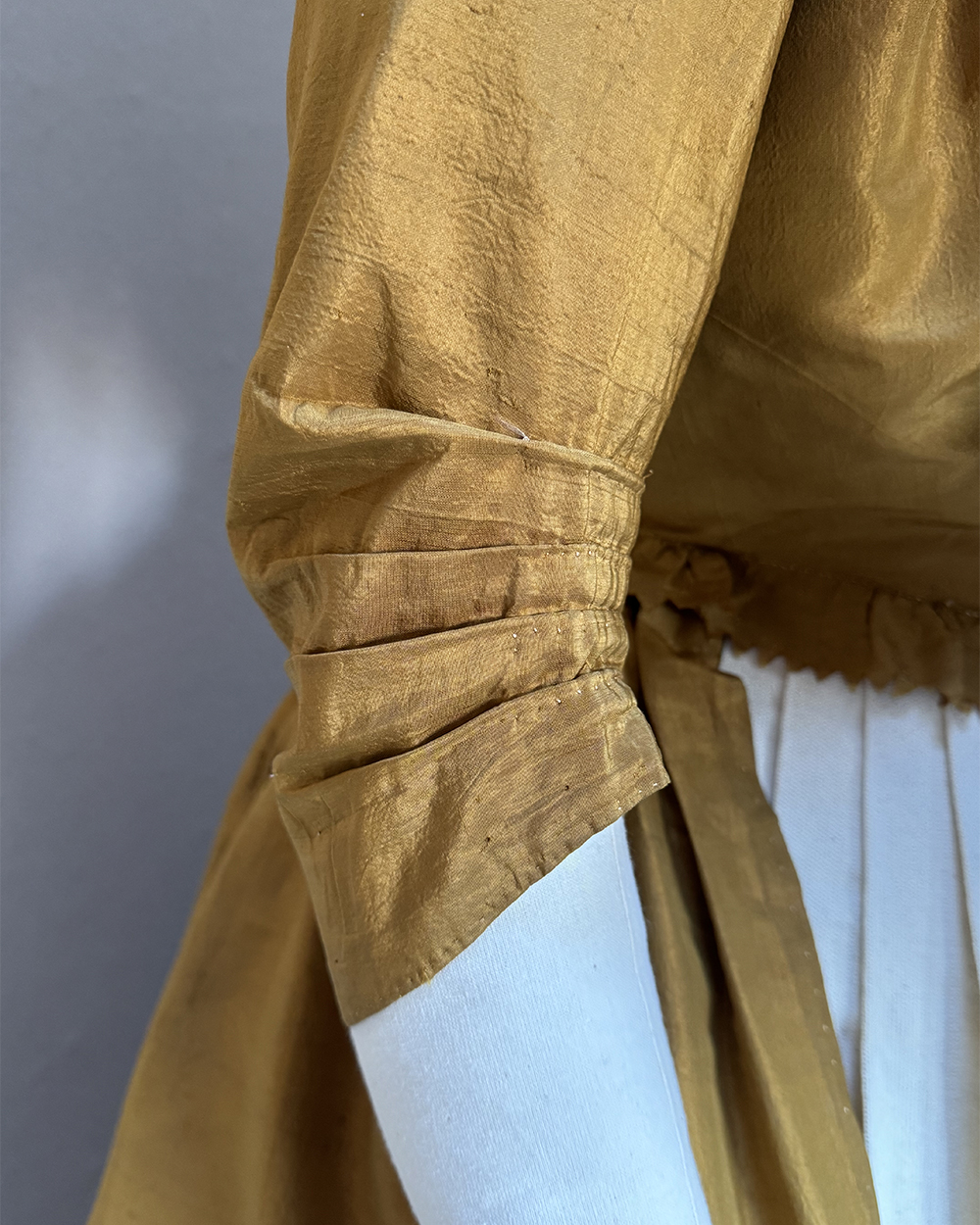 Amber Polonaise Robe