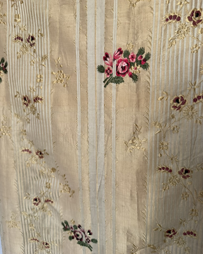 Spitalfields Apricot/Gold