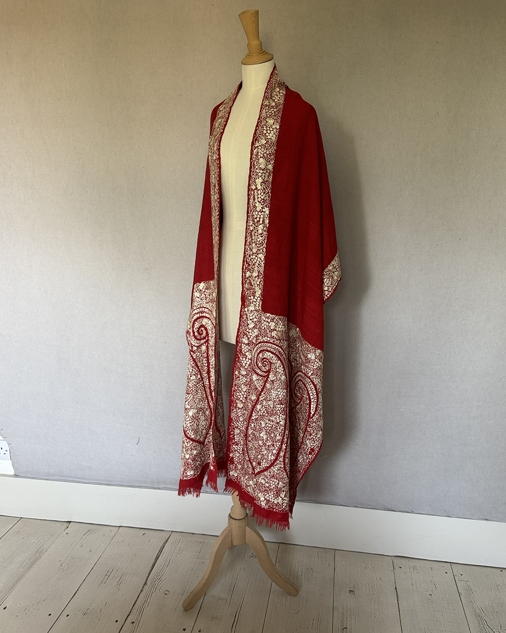 Embroidered Pashmina Stole