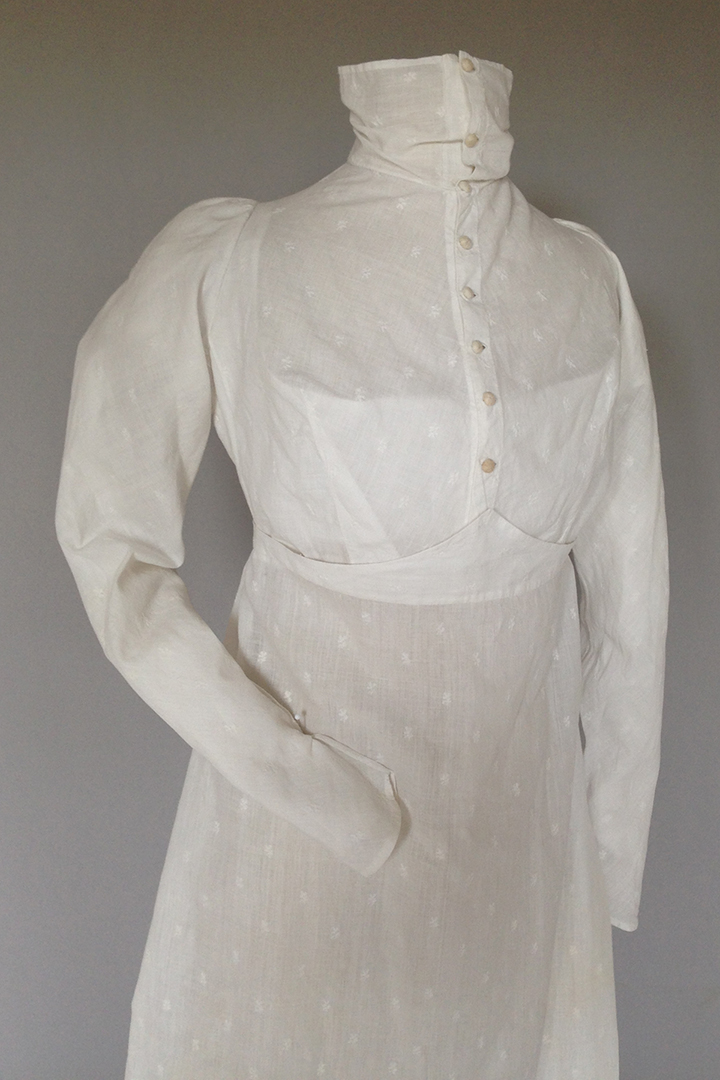 Habit dress