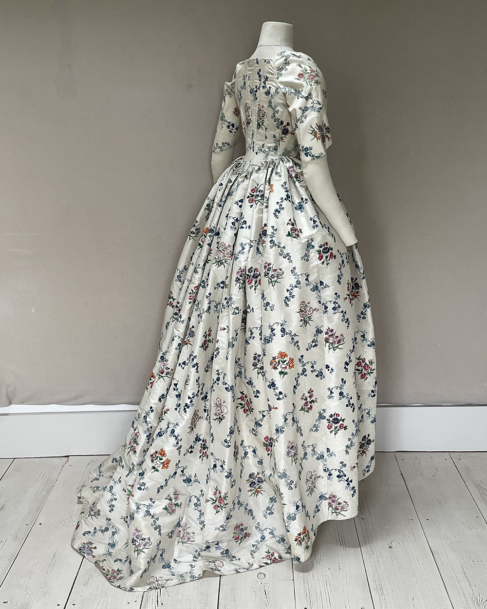 RARE Chinese Painted