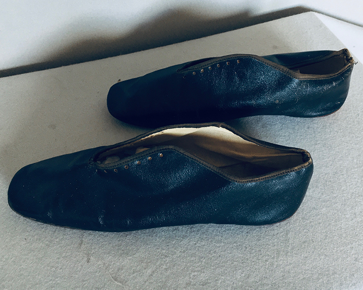 Women's Walking Shoes