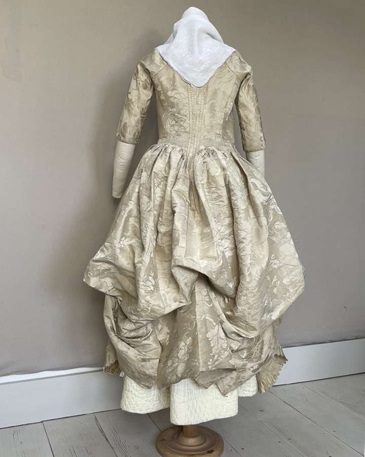 Robe a l'Anglaise