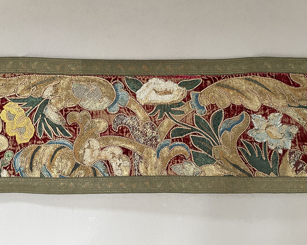 Italian Hanging/Runner