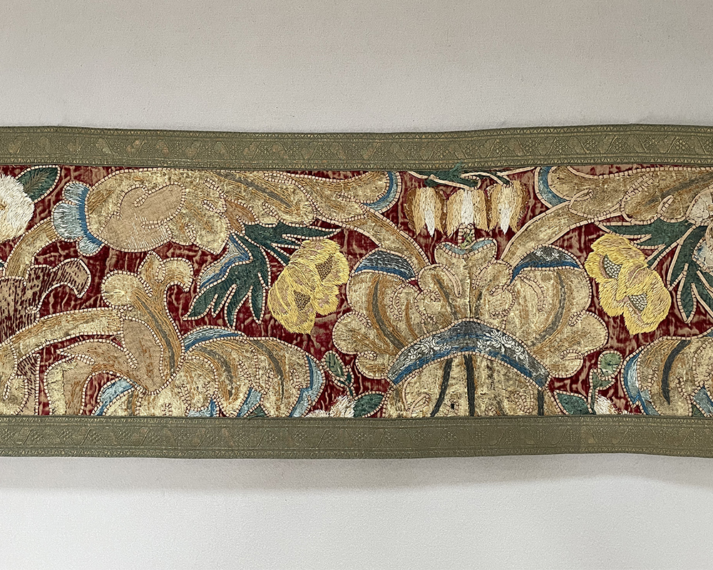 Italian Hanging/Runner