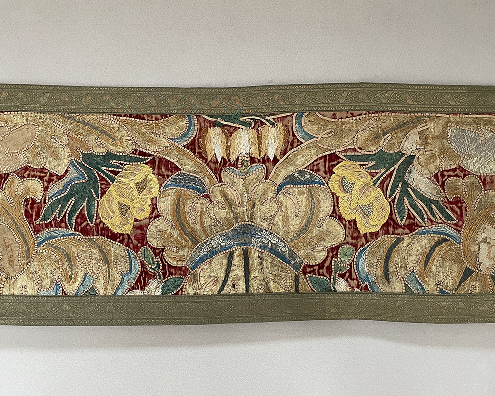 Italian Hanging/Runner