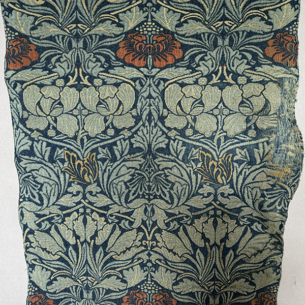 Morris <em>Tulip & Rose</em> D