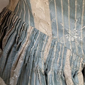 English Open Robe