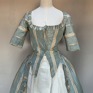 English Open Robe