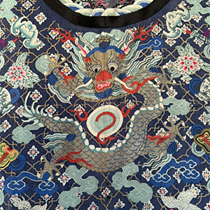 Kesi Dragon Robe <em>Pau</em> Last 1/4 19th c.