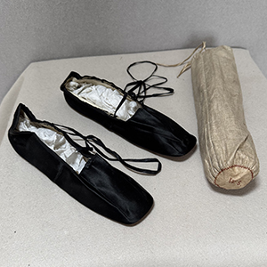 Shoes and Case 1830s