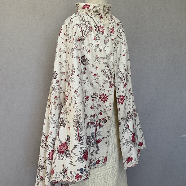 A Dutch Bed Cape