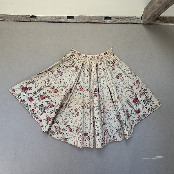 A Dutch Bed Cape