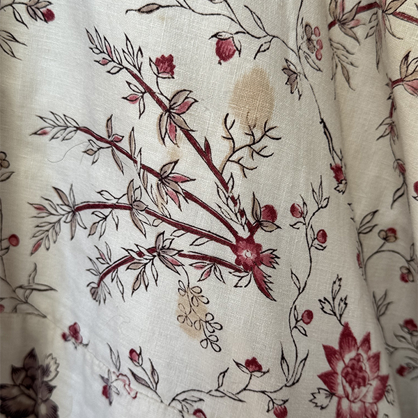 A Dutch Bed Cape