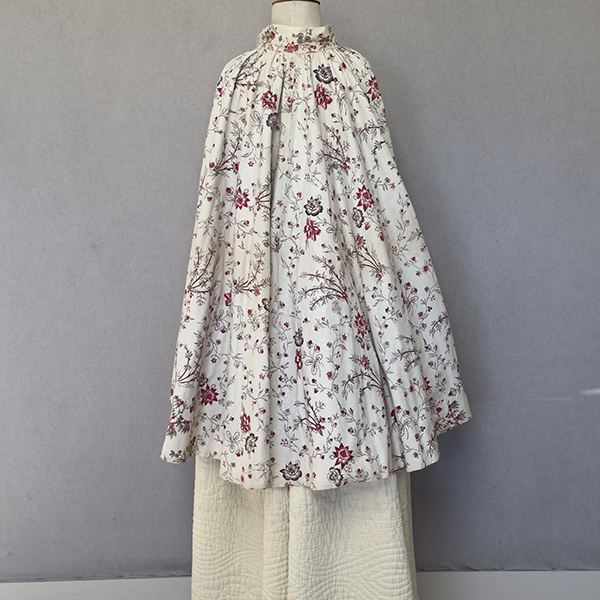 A Dutch Bed Cape