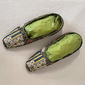 Embroidered Women's Slippers