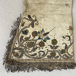RARE Embroidered Gloves