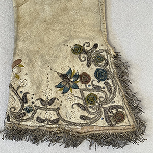 RARE Embroidered Gloves