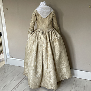 Robe a l'Anglaise 